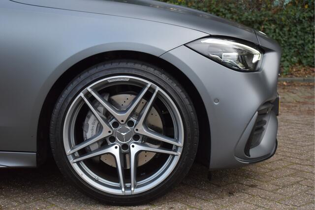 Mercedes-Benz C-KLASSE 300 Premium Night AMG Line 259 PK | Uniek | NL-Auto | 1 eigenaar | Matgrijs Magno | Burmester | Pano.dak | Memory | Keyless | Full LED