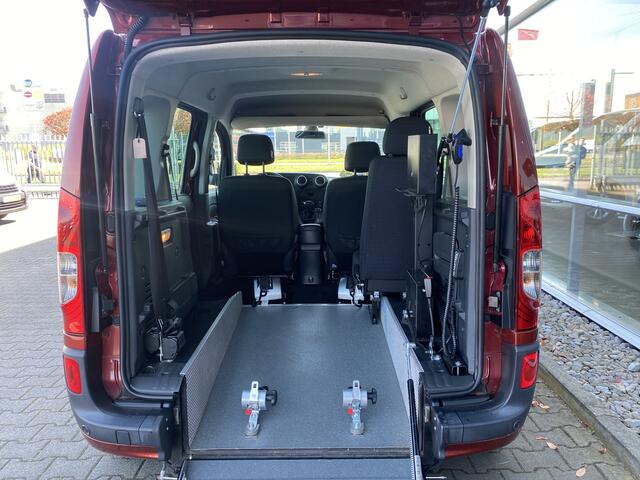 Mercedes-Benz CITAN 3+1 Rolstoelauto 112 Ambiente Automaat (Prachtige ruime 3+1 Rolstoelauto met Automaat!)