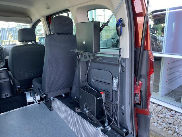Mercedes-Benz CITAN 3+1 Rolstoelauto 112 Ambiente Automaat (Prachtige ruime 3+1 Rolstoelauto met Automaat!)