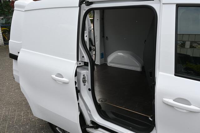 Mercedes-Benz CITAN 108 CDI L1 Pro MBUX met camera en smartphone integratie, Sidebars