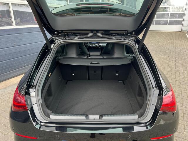 Mercedes-Benz CLA-KLASSE Shooting Brake 180 AMG Line | Achteruitrijcamera | Stoelverwarming | Sfeerverlichting