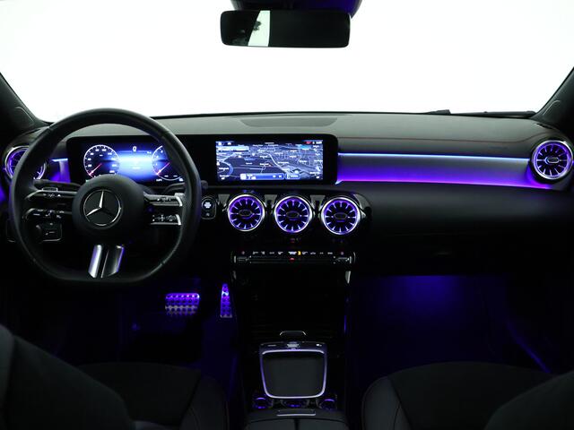 Mercedes-Benz CLA-KLASSE Shooting Brake 180 AMG Face Lift | AMG Styling | Achteruitrijcamera | Sfeerverlichting | KeylessGo | Inclusief 24 maanden MB Certified garantie voor Europa.