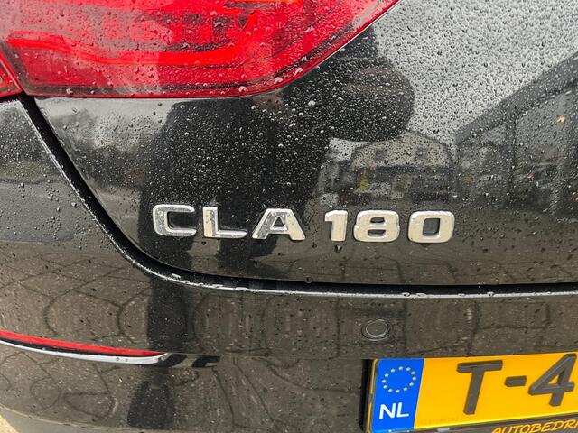 Mercedes-Benz CLA-KLASSE 180 LUXURY LINE