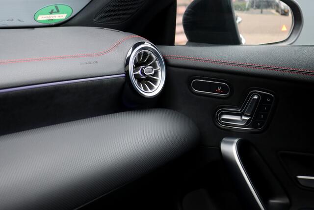 Mercedes-Benz CLA-KLASSE Shooting Brake 250 e AMG Line Aut8 | Facelift | Panoramadak | Distronic+ | Memory | Advanced Sound System | Keyless Go | Verwarmd Stuurwiel | Augmented Reality |