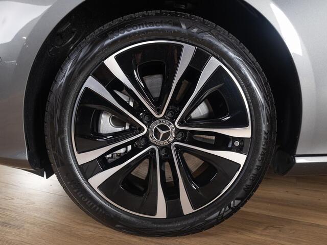 Mercedes-Benz CLA-KLASSE Shooting Brake 250 e Luxury Line Panorama dak