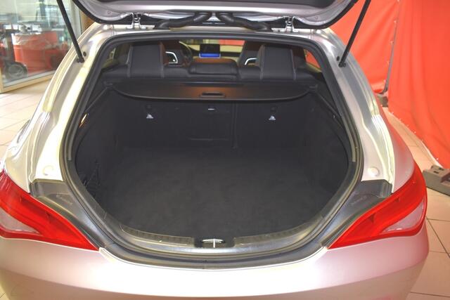 Mercedes-Benz CLA-KLASSE Shooting Brake 180 Business Solution, navi , parkeer camera, Spo