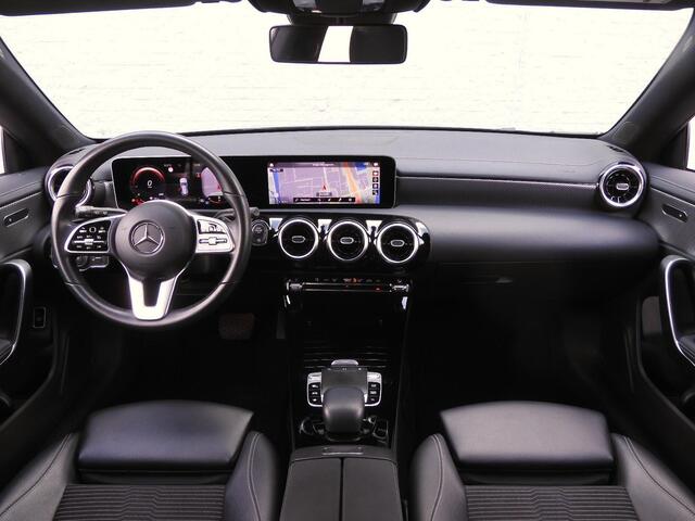 Mercedes-Benz CLA-KLASSE 180/ PANAMERICANA GRILLE/ 18INCH VELGEN