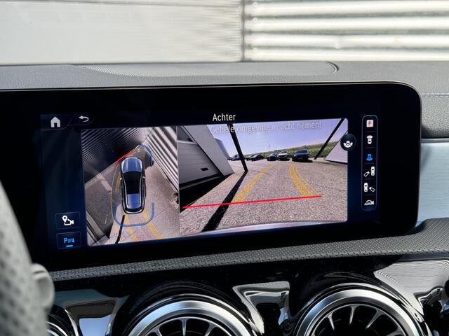 Mercedes-Benz CLA-KLASSE Shooting Brake 180 AMG | Bahia Bruin interieur | Panoramadak |