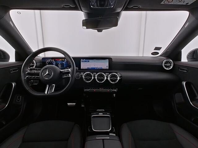 Mercedes-Benz CLA-KLASSE Shooting Brake 250 e AMG Plug-In Hybride | AMG Line Premium | Night Pakket | Panorama Schuif-Kanteldak | 11 kw Laden | Stuur en Stoelverwarmig | Inclusief 24 maanden MB Certified garantie voor Europa.