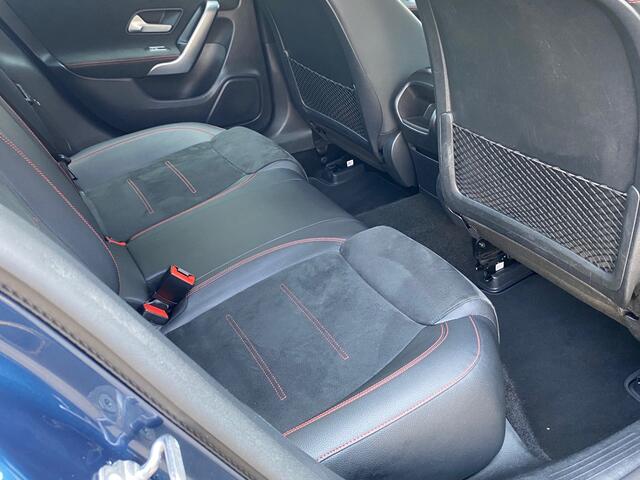 Mercedes-Benz CLA-KLASSE 200 Business Solution AMG