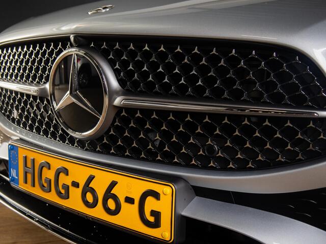 Mercedes-Benz CLA-KLASSE Coupé 180 Star Edition AMG Line Panorama dak