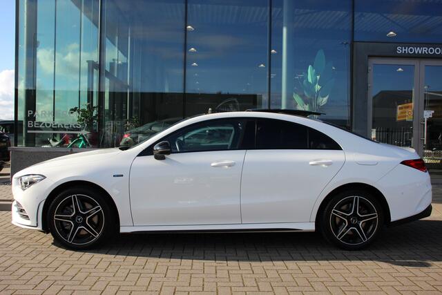 Mercedes-Benz CLA-KLASSE 250 e AMG Edition | Pano | Nightpakket | Sfeerverlichting