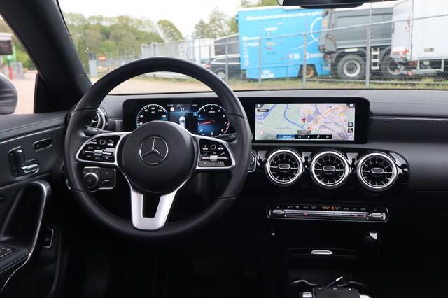 Mercedes-Benz CLA-KLASSE 180 Bns Sol. Luxury I Geen Import I Achteruitrijcamera I Schuifd