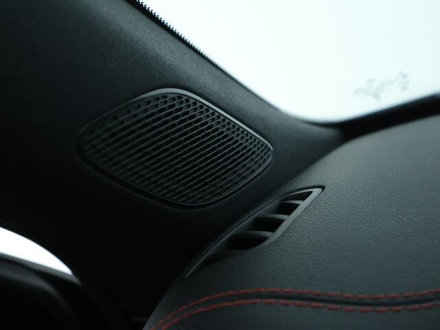 Mercedes-Benz CLA-KLASSE Shooting Brake 250 e AMG Plug-In Hybride 5 spaaks lichtmetalen velgen | Navigatie | Wide screen | Parking support met camera achter | Inclusief 24 maanden Mercedes-Benz Certified garantie voor Europa.