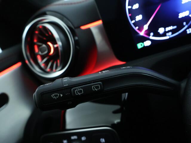 Mercedes-Benz CLA-KLASSE Shooting Brake 250 e AMG Plug-In Hybride 5 spaaks lichtmetalen velgen | Navigatie | Wide screen | Parking support met camera achter | Inclusief 24 maanden Mercedes-Benz Certified garantie voor Europa.