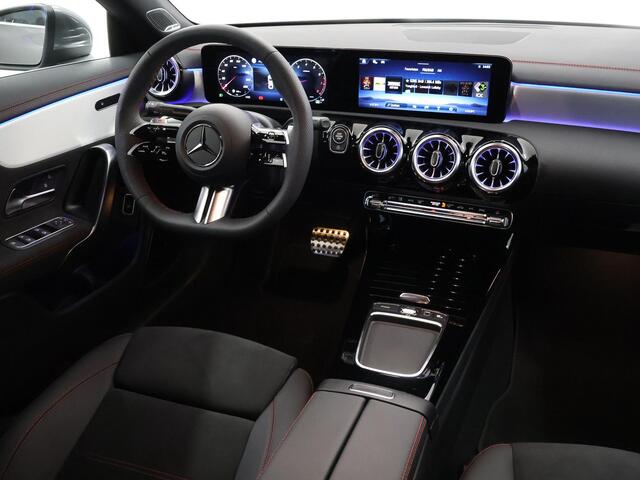 Mercedes-Benz CLA-KLASSE 180 Coupé Business Solution AMG 180 Business Solution AMG Mercedes-Benz CLA 180 Coupé Business Solution AMG