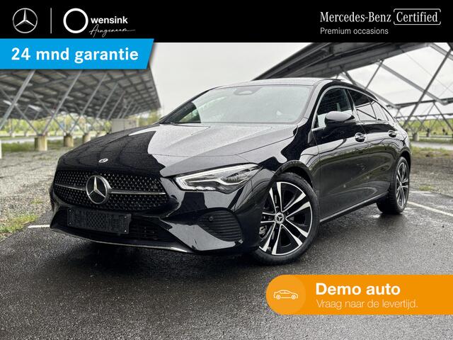 Mercedes-Benz CLA-KLASSE 180 Star Edition Luxury Line | Panoramadak | Getint glas | Sfeerverlichting | Widescreen | Stoelverwarming |