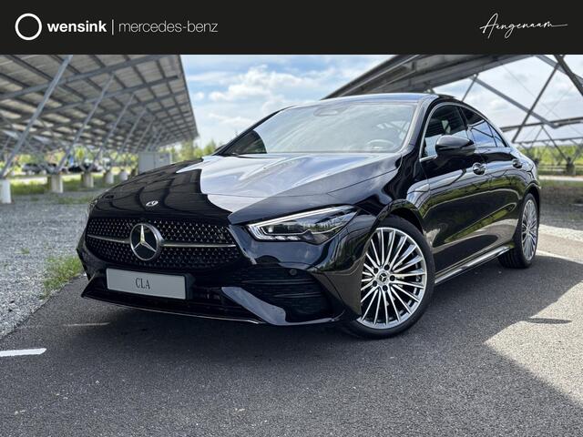 Mercedes-Benz CLA-KLASSE 180 Business Solution AMG | Panoramadak | Burmester | Rijassistentiepakket | Trekhaak | 360 camera | Sfeerverlichting | Stoel/stuurverwarming |