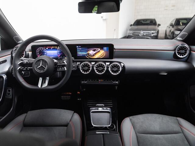 Mercedes-Benz CLA-KLASSE Coupé 180 Business Solution AMG