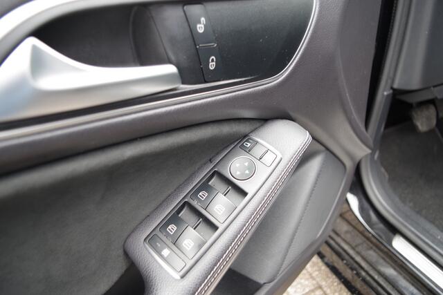 Mercedes-Benz CLA-KLASSE Shooting Brake 180 Business Solution AMG Night Pakket, LED, Leder, Navigatie