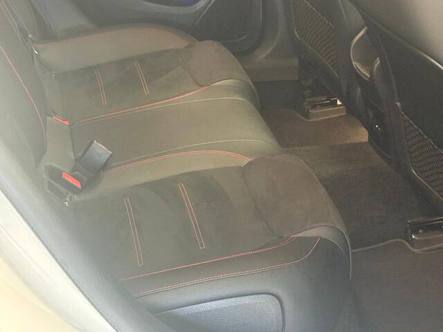 Mercedes-Benz CLA-KLASSE Shooting Brake 250e Amg Line Pano Navi Camera Led Zeer Compleet! 56dkm!