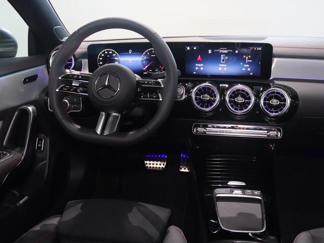 Mercedes-Benz CLA-KLASSE 180 Coupé Business Solution AMG | Techniek Pakket | 360* Camera | Burmester | Rij-assistentie | 19inch