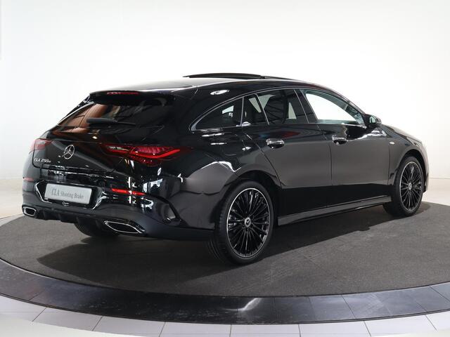 Mercedes-Benz CLA-KLASSE 250 e Shooting Brake Business Solution AMG | Panoramaschuifdak | Nightpakket | 19 inch AMG-Velgen