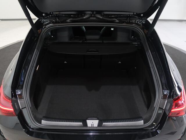 Mercedes-Benz CLA-KLASSE 180 Shooting Brake Business Solution AMG |Panoramaschuifdak | Head-up display | Trekhaak | 360° camera |