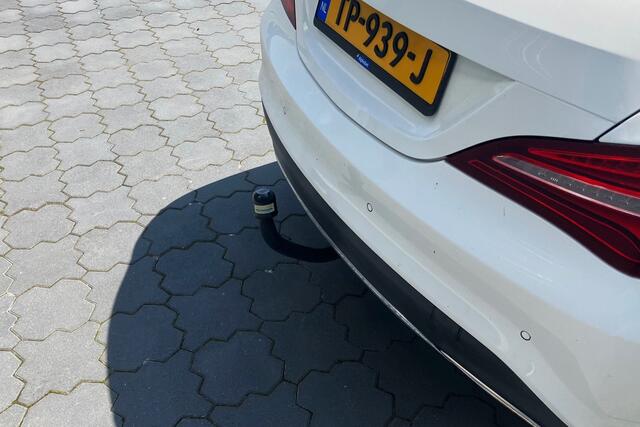 Mercedes-Benz CLA-KLASSE Shooting Brake 180 Business Solution AMG PANO LED