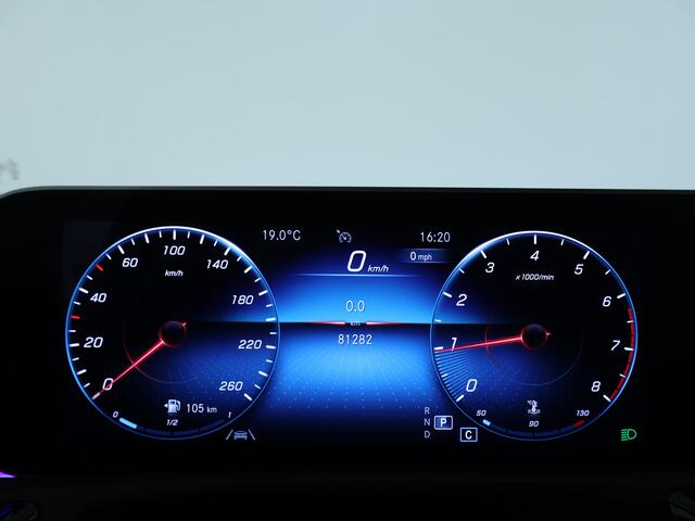 Mercedes-Benz CLA-KLASSE Shooting Brake 180 AMG AMG Line | 19 Inch AMG velegen | Achteruitrijcamera. Inclusief 24 maanden MB Certified garantie voor Europa.