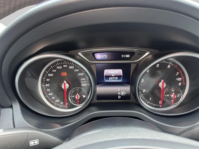 Mercedes-Benz CLA-KLASSE 180 Ambition Automaat