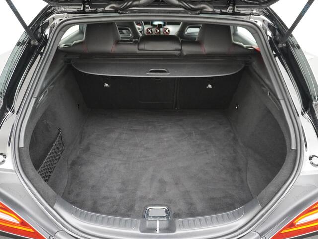 Mercedes-Benz CLA-KLASSE Shooting Brake 250 Sport 4MATIC Business Camera | Stoelverwarming |