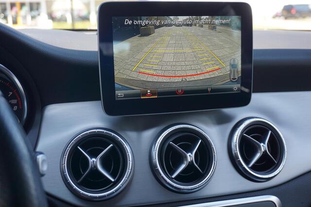 Mercedes-Benz CLA-KLASSE Shooting Brake 180 Business Solution Trekhaak | Apple Carplay | LED