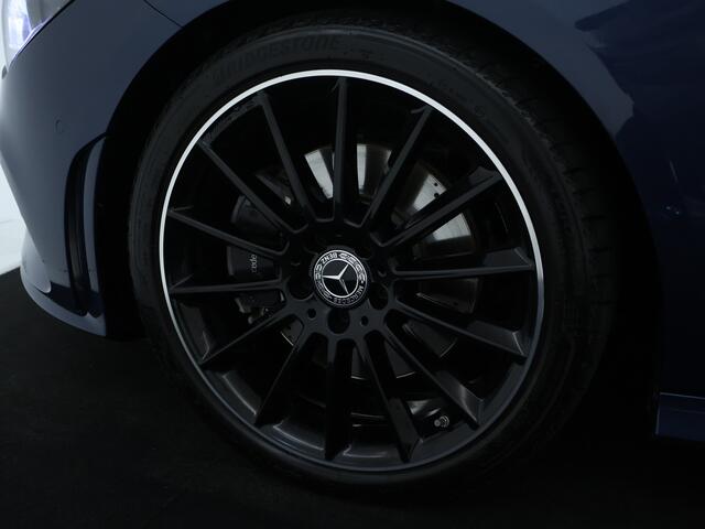 Mercedes-Benz CLA-KLASSE Shooting Brake 200 AMG Line | Achteruitrijcamera | Trekhaak | Distronic | Multispaaks Velgen | Nightpakket | Parkeerpakket met achteruitrijcamera | Antidiefstalpakket GUARD 360° Plus |