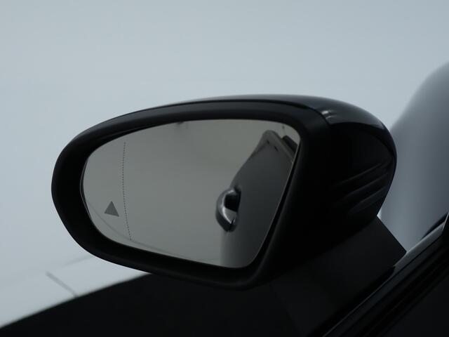 Mercedes-Benz CLA-KLASSE Shooting Brake 200 AMG Line | Achteruitrijcamera | Trekhaak | Distronic | Multispaaks Velgen | Nightpakket | Parkeerpakket met achteruitrijcamera | Antidiefstalpakket GUARD 360° Plus |