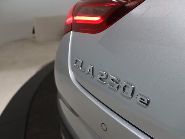 Mercedes-Benz CLA-KLASSE Shooting Brake 250e Business Solution AMG | Night | Panoramadak | Trekhaak | Sfeerverlichting | Parkeercamera | Stoelverwarming |