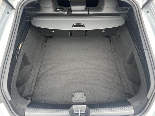 Mercedes-Benz CLA-KLASSE Shooting Brake 180 Star Edition AMG LIMITED | Night Pakket | Panoramadak | Trekhaak | Apple CarPlay | Android Auto | Sfeerverlichting | Stoelverwarming | Achteruitrijcamera | Parkeersensoren | Elektrisch inklapbare buitenspiegels