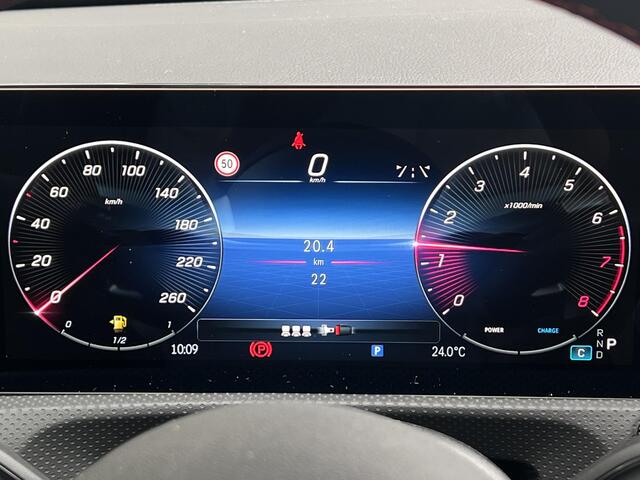 Mercedes-Benz CLA-KLASSE Shooting Brake 180 Star Edition AMG LIMITED | Night Pakket | Panoramadak | Trekhaak | Apple CarPlay | Android Auto | Sfeerverlichting | Stoelverwarming | Achteruitrijcamera | Parkeersensoren | Elektrisch inklapbare buitenspiegels