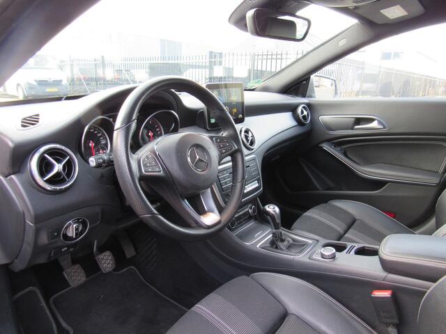 Mercedes-Benz CLA-KLASSE Shooting Brake 180 Lease Edition Ambition camera / navi /18 inch