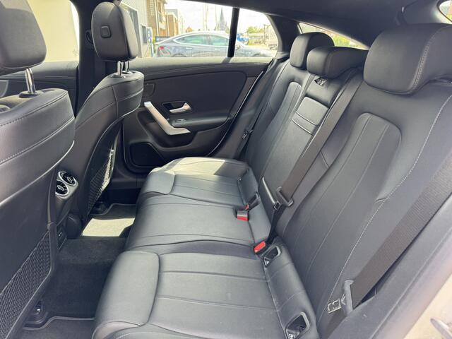 Mercedes-Benz CLA-KLASSE Shooting Brake 200 Business Solution Luxury*LED*Panorama*
