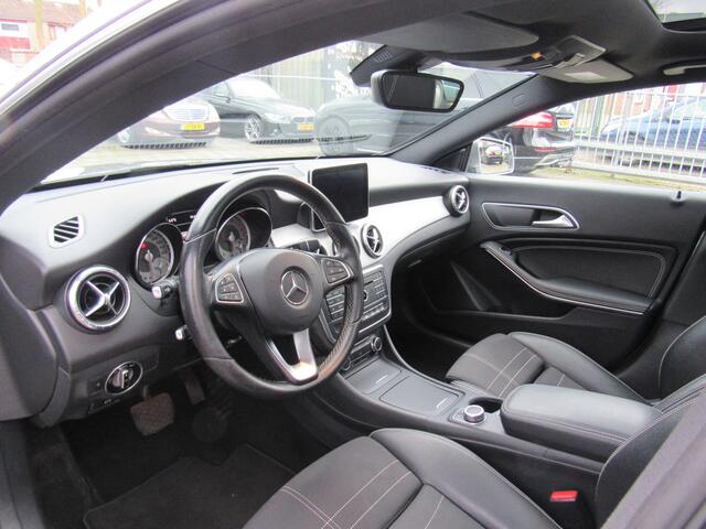 Mercedes-Benz CLA-KLASSE Shooting Brake 200 OrangeArt Edition Automaat