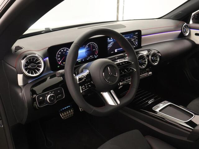 Mercedes-Benz CLA-KLASSE Shooting Brake 250e Star Edition AMG Line Mercedes-Benz CLA 250 e Shooting Brake Star Edition AMG Line | Panoramaschuifdak | MULTIBEAM LED | Nightpakket | Sfeerverlichting | Multispaak Velgen