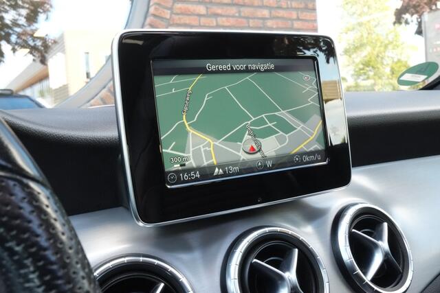 Mercedes-Benz CLA-KLASSE Shooting Brake 180 Business Solution AMG Panoramadak