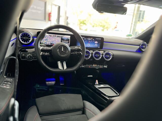Mercedes-Benz CLA-KLASSE 200 AMG Line Edition Facelift 2024