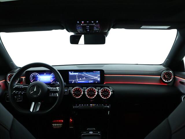 Mercedes-Benz CLA-KLASSE Shooting Brake 180 AMG Line | Nightpakket | Premium Pack | Parkeerpakket met achteruitrijcamera | EASY PACK achterklep | USB pakket plus | KEYLESS GO-comfortpakket | Sfeerverlichting | Dodehoekassistent |