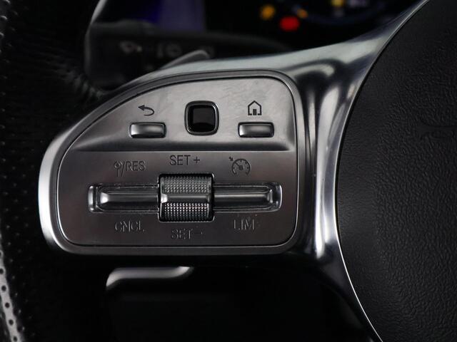 Mercedes-Benz CLA-KLASSE Shooting Brake 200 Business Solution AMG Automaat | Wide-Screen | Schuif-/Kanteldak | Navigatie | Camera |