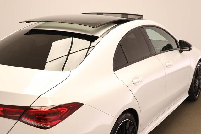 Mercedes-Benz CLA-KLASSE 180 AMG Line | WIDESCREEN | PANORAMADAK | DAB | APPLE