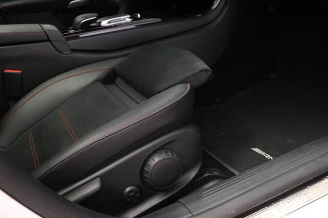 Mercedes-Benz CLA-KLASSE 180 AMG Line | WIDESCREEN | PANORAMADAK | DAB | APPLE