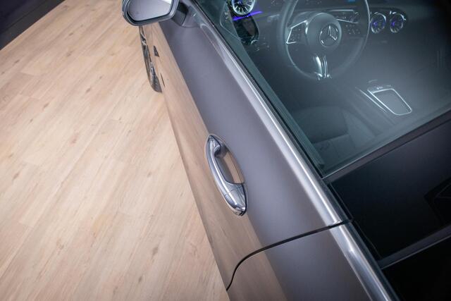 Mercedes-Benz CLA-KLASSE Shooting Brake 180 Luxury Line Panorama dak | Trekhaak