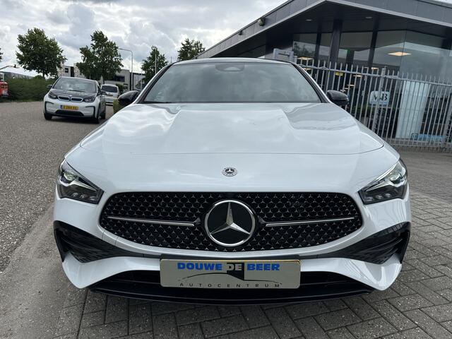 Mercedes-Benz CLA-KLASSE Shooting Brake 250 e AMG Line Pano-Dak | Keyless | Metallic | Premium